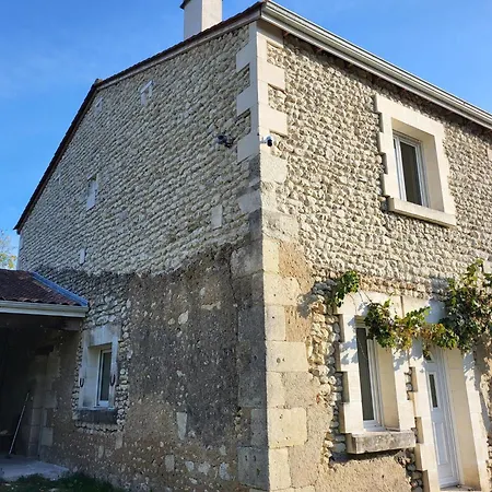 Maison Des Prairies Bonnes (Charente)